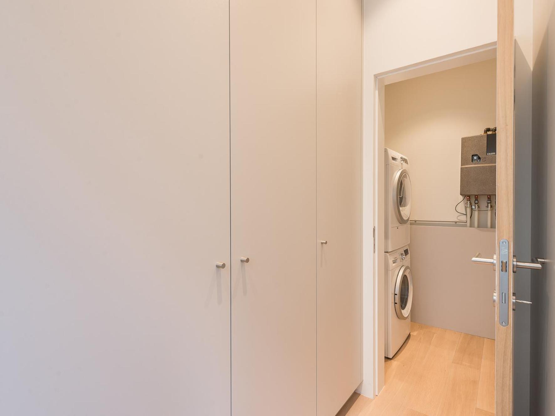 Modern Central 1Br Suite - 90 Sqm Bruxelas Exterior foto