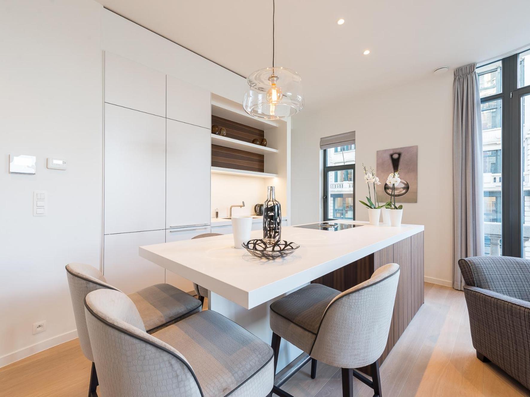 Modern Central 1Br Suite - 90 Sqm Bruxelas Exterior foto